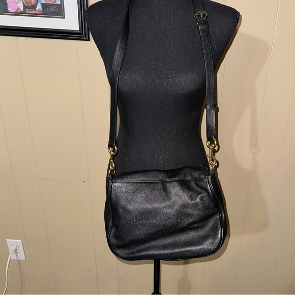 MARC JACOBS 🍒EMPIRE CITY MESSENGER CROSS BODY 🍒BLACK LEATHER GOLD ACCENTS 🍒 - Picture 9 of 13